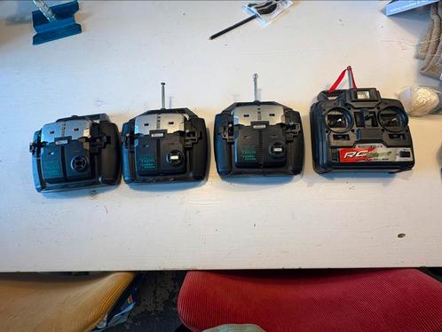 Meerdere zenders oa Robbe Futaba T2ER zender, Hobby en Vrije tijd, Modelbouw | Radiografisch | Auto's, Gebruikt, Onderdeel, Overige typen