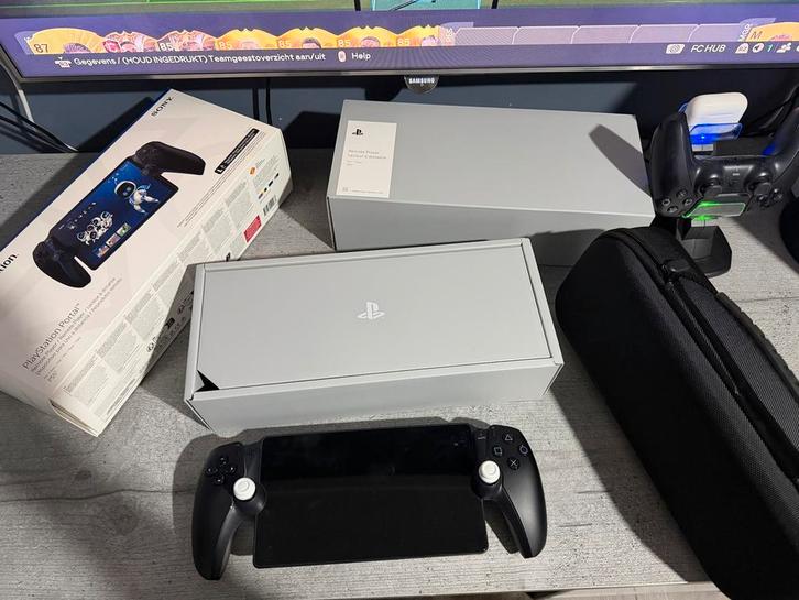 Playstation Portal! Compleet met case en GARANTIE TOT 2027!, Spelcomputers en Games, Spelcomputers | Sony PlayStation 5, Zo goed als nieuw