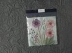 Lunch servetten met roze en paarse bloemen, Ophalen, Nieuw, Materiaal
