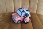 Mini cooper met Engelse vlag en bewaker spaarpot, Verzamelen, Spaarpotten, Ophalen of Verzenden, Zo goed als nieuw, Steen, Aardewerk of Keramiek