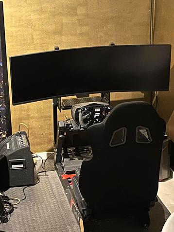 Fanatec Racesimulator compleet met curved gaming monitor beschikbaar voor biedingen