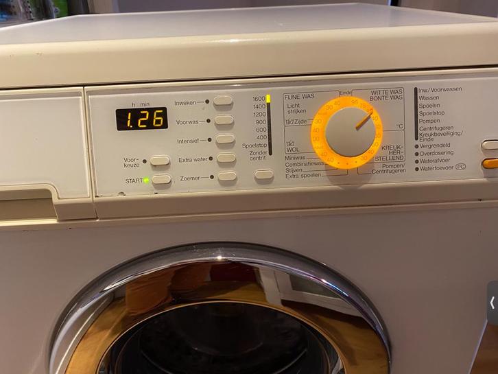 Miele Softtronic Meteor V 4760 -  defect, Witgoed en Apparatuur, Wasmachines, Voorlader, 4 tot 6 kg, 1600 toeren of meer, Ophalen