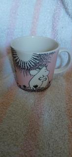 Moomin mok 'Love', Arabia Finland, Huis en Inrichting, Keuken | Servies, Nieuw, Ophalen of Verzenden, Overige stijlen, Kop(pen) en/of Schotel(s)