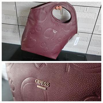 Guess Tas Bordeaux Rood met Logo beschikbaar voor biedingen