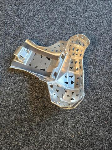 Skidplate ktm gasgas husqvarna 2024-2025 nieuw!  beschikbaar voor biedingen
