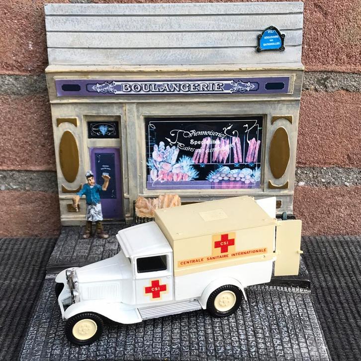 1:43 CITROËN C4F AMBULANCE …… 7,50, Hobby en Vrije tijd, Modelauto's | 1:43, Zo goed als nieuw, Auto, Solido, Ophalen of Verzenden