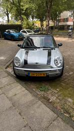 Mini 1.6 16V Cooper AUT 2002 Grijs, Auto's, Mini, Stof, Zwart, 4 cilinders, 4 stoelen