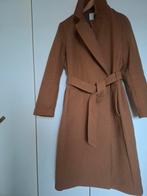 Mooie bruine mantel,H&M, 40, 10%wol, knopen en ceintuur, Kleding | Dames, Jassen | Winter, Maat 38/40 (M), H&M, Bruin, Ophalen of Verzenden