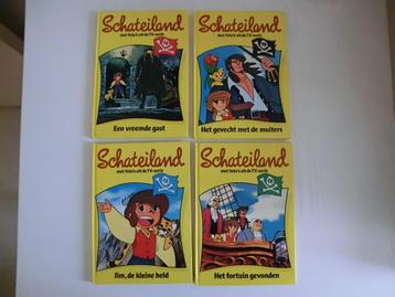 Alle 4 boeken Schateiland met foto’s uit de TV-serie beschikbaar voor biedingen