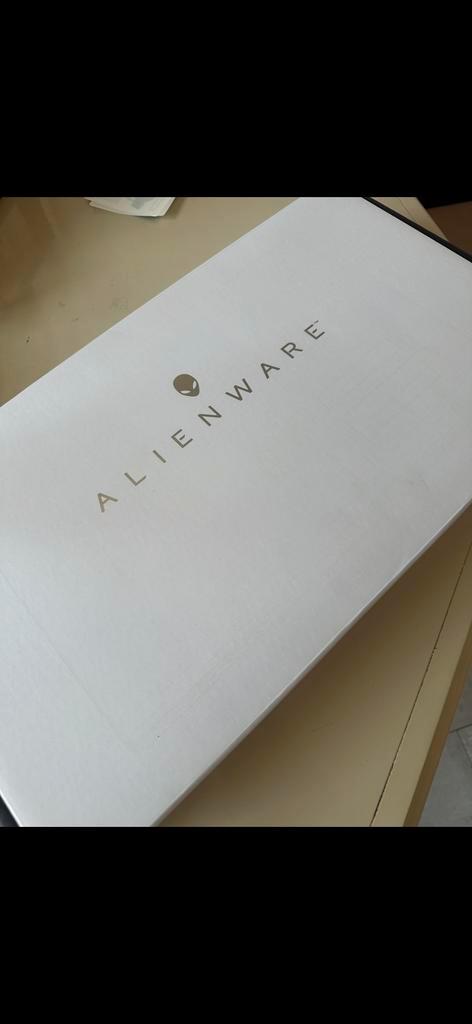 Nieuwe DELL Alienware m18 Gaming Laptop, Computers en Software, Windows Laptops, Nieuw, 17 inch of meer, SSD, 4 Ghz of meer, 32 GB