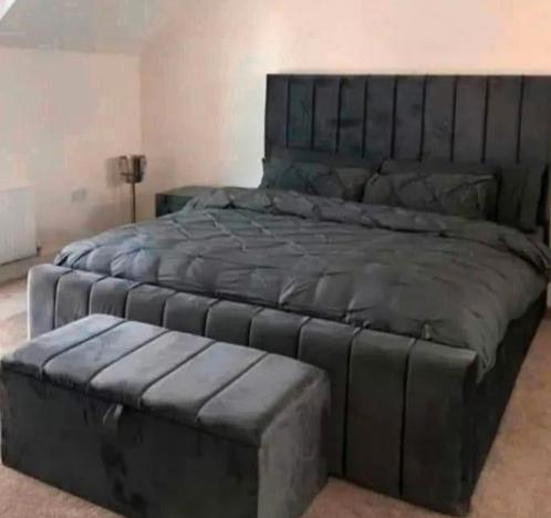 Elegante Bedframe met Knopen – Beschikbaar in Meerdere Maten, Huis en Inrichting, Slaapkamer | Beddengoed, Nieuw, Dekbedovertrek