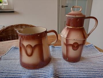 2 x melkkan emaille bruin/beige Duits jaren 30 beschikbaar voor biedingen