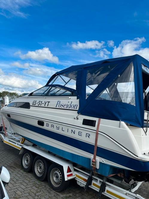 Te koop zeer mooie gerenoveerde Bayliner 2655, Watersport en Boten, Speedboten, Zo goed als nieuw, 6 meter of meer, Benzine, 200 pk of meer