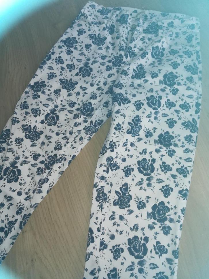 Grote partij, meer dan 100 stuks kleding, div. maten, Kleding | Dames, Dames-kledingpakketten, Gedragen, Maat 38/40 (M), Ophalen