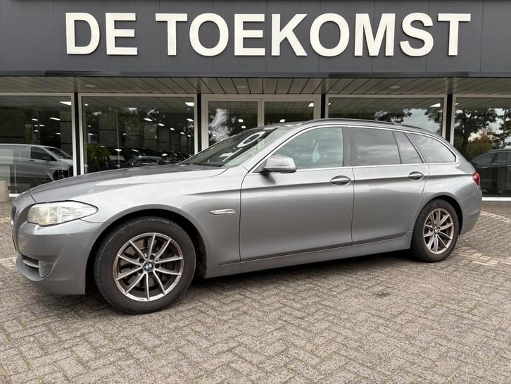 Bmw 5-SERIE 525D High Exe Autom Panorama Dak Leder Xenon Tre, Auto's, BMW, Bedrijf, 5-Serie, ABS, Airbags, Airconditioning, Bluetooth