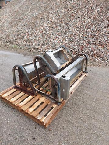 3× rvs kantelbare suevia waterbakken, drinkbak, runderen beschikbaar voor biedingen