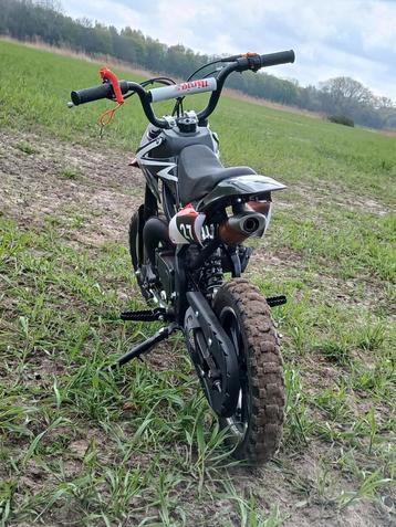 Zo goed als nieuwe mini cross motor minibike beschikbaar voor biedingen