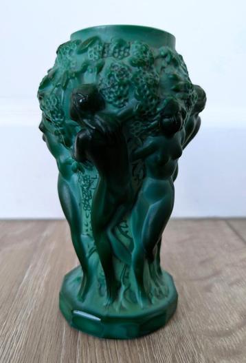 Puntgaaf art deco vaasje, Hoffmann/Schlevogt (Bohemen 1930) beschikbaar voor biedingen