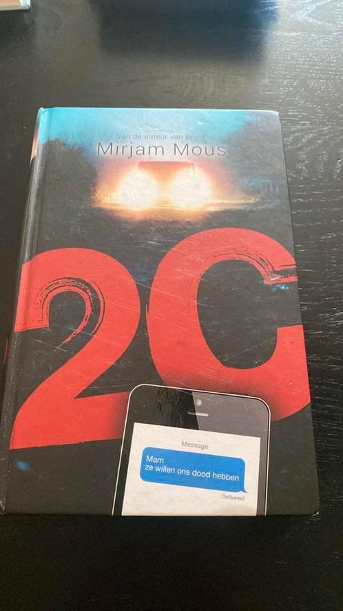Mirjam Mous - 2C, Boeken, Kinderboeken | Jeugd | 13 jaar en ouder, Zo goed als nieuw, Ophalen