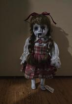 Creepy doll Mara horror haunted halloween pop decoratie, Verzamelen, Poppen, Ophalen of Verzenden, Zo goed als nieuw, Pop