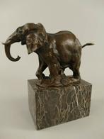 Bronzen Olifant op Marmeren Sokkel, Antiek en Kunst, Ophalen of Verzenden