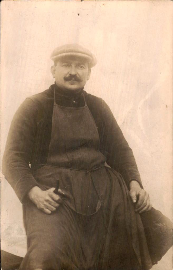 Wassenaar - Fotokaart - Smid ?, Verzamelen, Ansichtkaarten | Nederland, Ongelopen, Zuid-Holland, Voor 1920, Ophalen of Verzenden