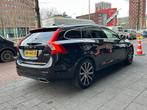 Volvo V60 2.4 D6 Twin Engine R-Design Aut Leer Navi Clima Ca, Auto's, Volvo, Automaat, Euro 6, Zwart, Vierwielaandrijving