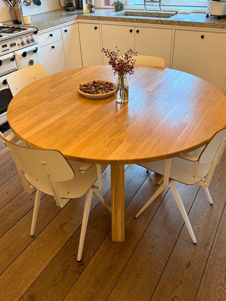 Woood Rhonda ronde eiken eettafel, Huis en Inrichting, Tafels | Eettafels, Zo goed als nieuw, 100 tot 150 cm, Rond, Eikenhout