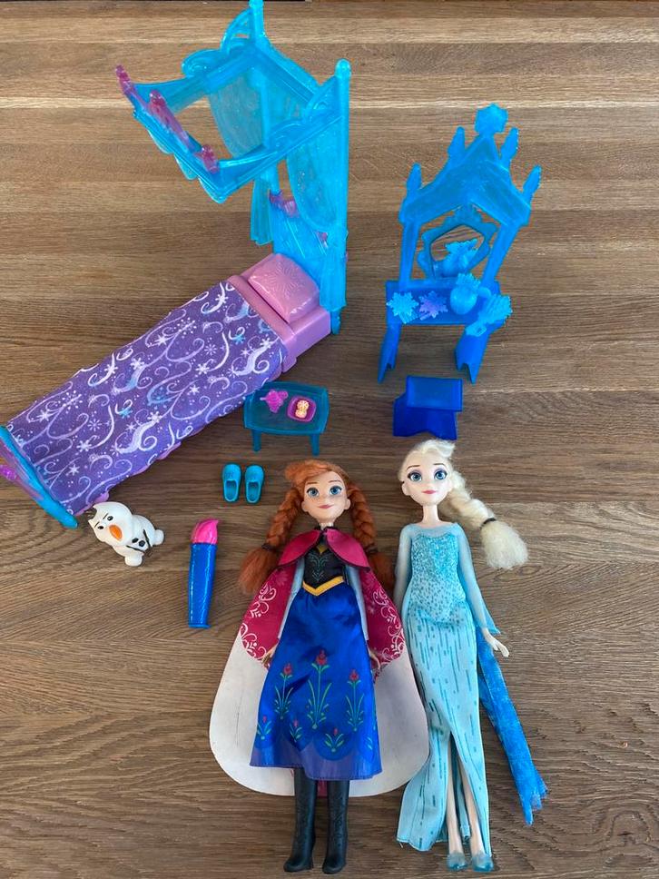 Frozen set Elsa en Anna barbie, Kinderen en Baby's, Speelgoed | Poppen, Gebruikt, Barbie, Ophalen of Verzenden