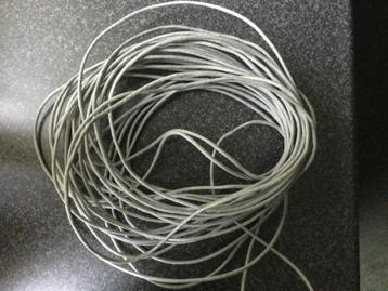 Internetkabel, ruim 20 meter beschikbaar voor biedingen