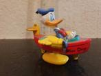 Donald Duck in vliegboot, Donald Duck, Gebruikt, Ophalen of Verzenden, Beeldje of Figuurtje