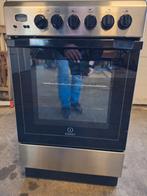 Mooi RVS Indesit Gasfornuis met Hete Lucht Oven, Witgoed en Apparatuur, Fornuizen, Ophalen, Gebruikt, Indesit Company, Fabrieksstraat 1, 1234 AB Plaats