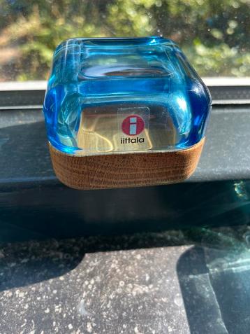 Iittala vitriini 60x60mm turqoise blauw/eiken beschikbaar voor biedingen