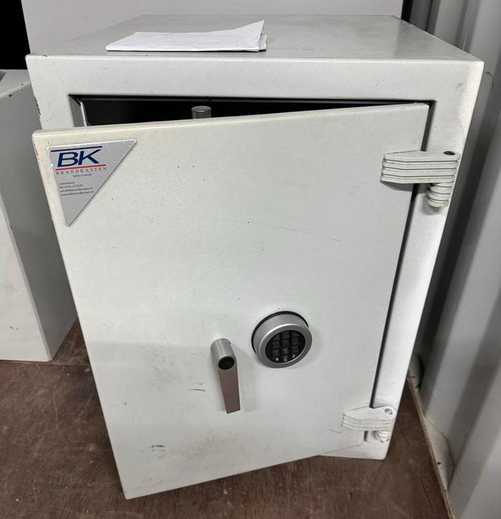 Zware Brandkast / Kluis  /garagekluis / rdw - 155kg, Huis en Inrichting, Brandblussers en Brandkasten, Brandkast, Ophalen