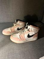 Nike Jordan High maat 37, Kinderen en Baby's, Kinderkleding | Schoenen en Sokken, Gebruikt, Meisje, Schoenen, Ophalen of Verzenden