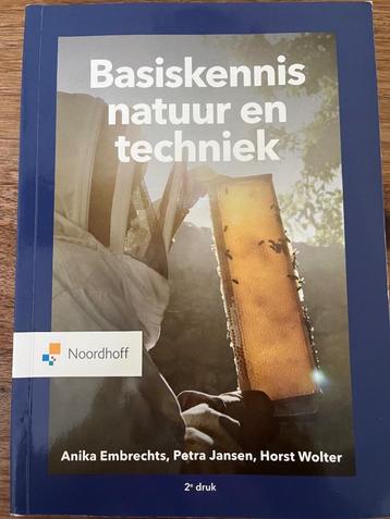 Basiskennis Natuur en techniek theorieboek (2e druk) beschikbaar voor biedingen