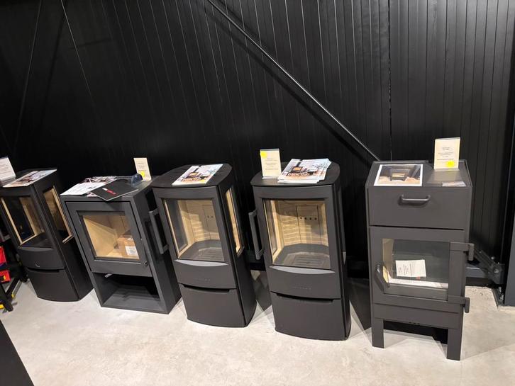 Houtkachels laatste ivm opheffen bedrijf, Huis en Inrichting, Kachels, Zo goed als nieuw, Houtkachel, Hout, Ophalen of Verzenden