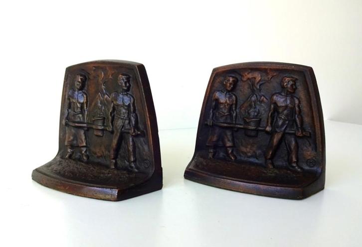 Brons ijzer twee boekensteunen ijzergieterij Etna 5980-b, Antiek en Kunst, Kunst | Designobjecten, Ophalen of Verzenden