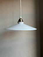 vintage Frans melkglas driehoek glazen opaline hanglamp wit, Ophalen of Verzenden, Zo goed als nieuw, Glas, Minder dan 50 cm