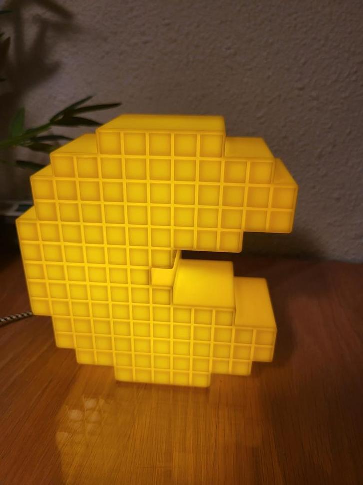 Pac Man - Pixelated Nachtlamp Retro, Huis en Inrichting, Lampen | Tafellampen, Zo goed als nieuw, Minder dan 50 cm, Overige materialen
