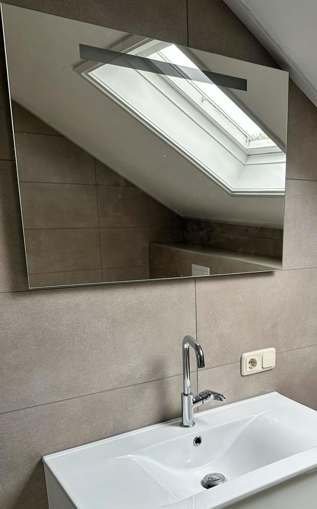 Badkamerspiegel 80x60 met geïntegreerde verlichting, Huis en Inrichting, Badkamer | Badkamermeubels, Zo goed als nieuw, Overige typen