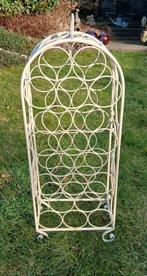 Metalen wijnrek crème., Ophalen, Gebruikt, 15 tot 25 flessen, Metaal