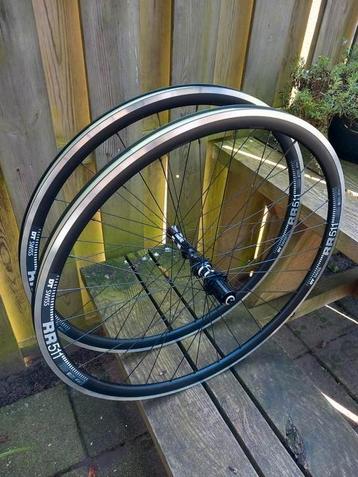 racefiets velgrem wielen dt swiss  beschikbaar voor biedingen