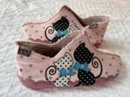 Q-Fit Roze Pantoffels met Katten - Maat 35, Ophalen of Verzenden, Zo goed als nieuw, Roze, Pantoffels of Sloffen