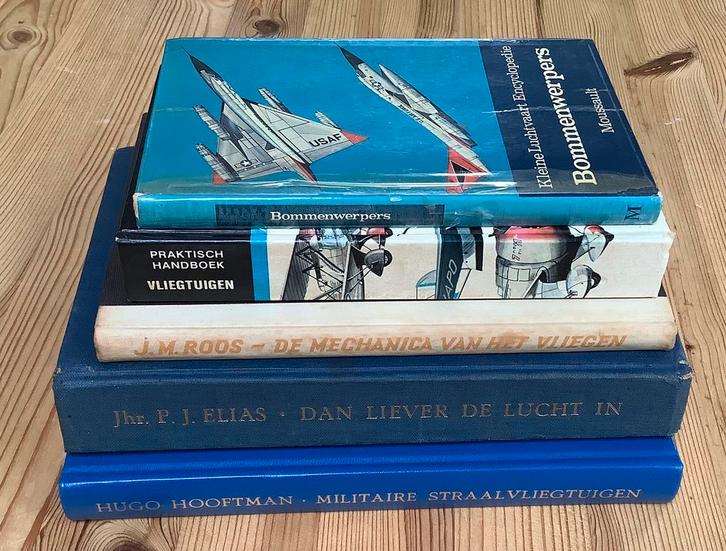 Pakket 5 oude luchtvaart boeken, Verzamelen, Luchtvaart en Vliegtuigspotten, Gebruikt, Boek of Tijdschrift, Ophalen of Verzenden