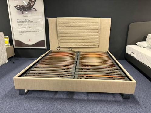 Swissflex elektrisch verstelbaar bed, Huis en Inrichting, Slaapkamer | Bedden, Nieuw, Tweepersoons, 180 cm, 200 cm, Hout, Beige