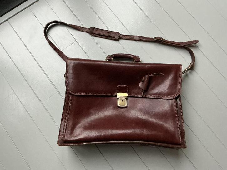 Leren aktetas, boekentas, laptoptas, Sieraden, Tassen en Uiterlijk, Tassen | Schoudertassen, Zo goed als nieuw, Bruin, Ophalen of Verzenden