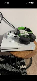 Xbox one s, Met 2 controllers, 500 GB, Zo goed als nieuw, Ophalen