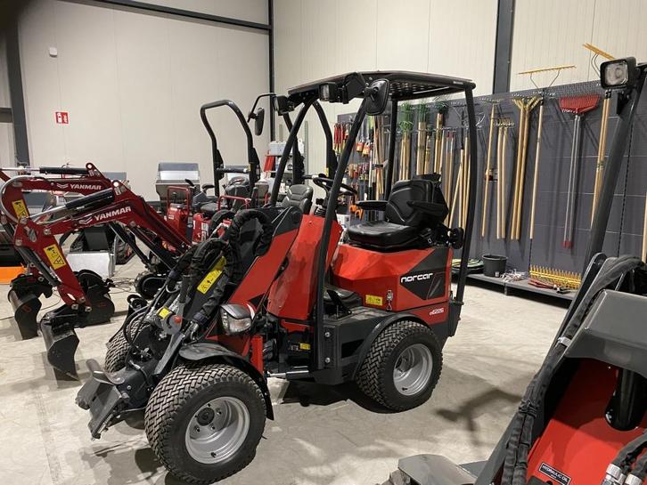 Norcar a6226 1250kg hefvermogen 3.30 uitkiphoogte, Zakelijke goederen, Machines en Bouw | Kranen en Graafmachines