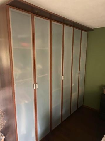 Grote IKEA Pax Kast - 240x236x61cm beschikbaar voor biedingen